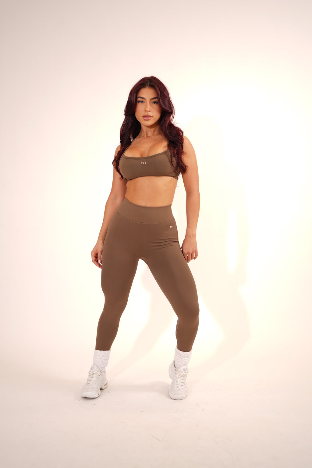 Aligned V-waist Set Brown